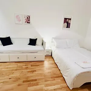 New Complex Florenc Apartament Praga