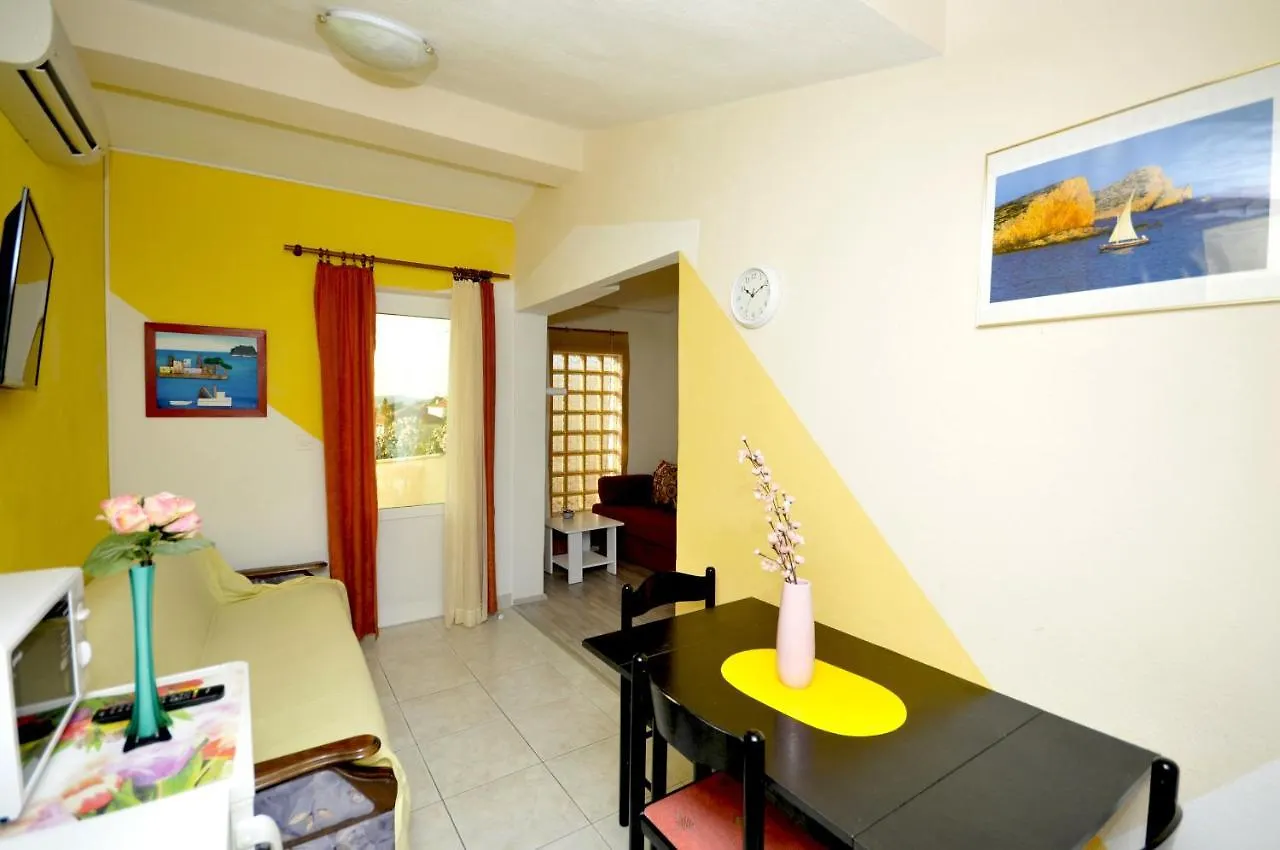 Apartments With A Parking Space Okrug Donji, Ciovo - 13732 Donji Okrug