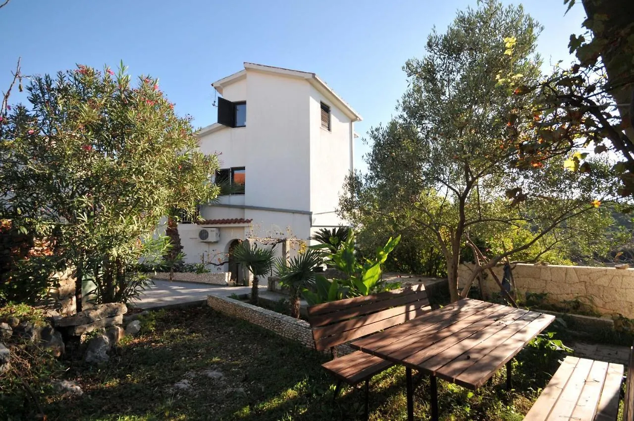 Apartments With A Parking Space Okrug Donji, Ciovo - 13732 Donji Okrug
