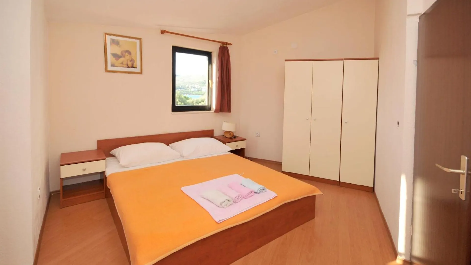 Apartments With A Parking Space Okrug Donji, Ciovo - 13732 Donji Okrug